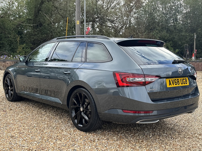 Skoda 2.0 TDI SportLine Plus Estate 5dr Diesel DSG Euro 6 (s/s) (190 ps)
