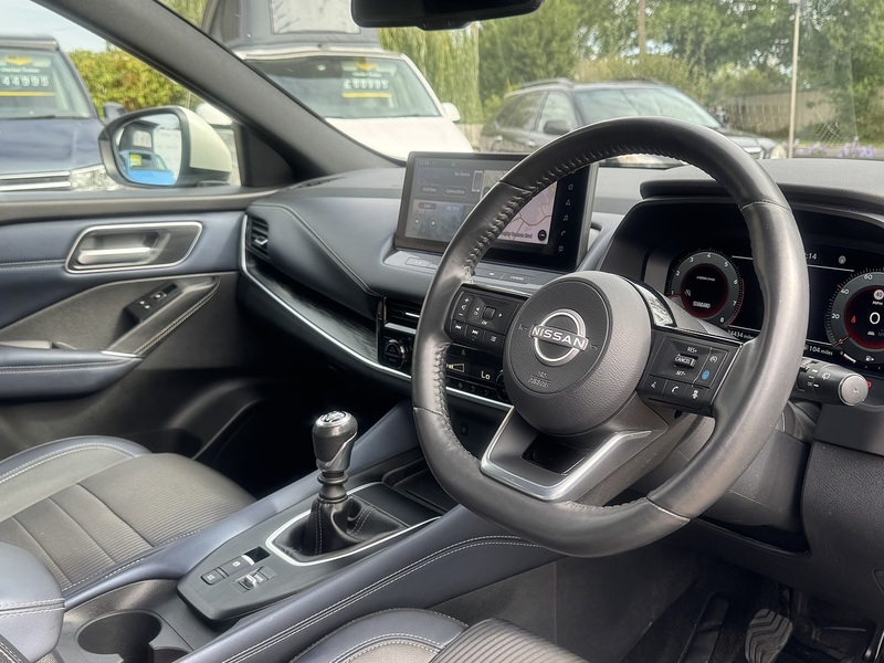 Nissan 1.3 DIG-T MHEV Tekna SUV 5dr Petrol Hybrid Manual Euro 6 (s/s) (140 ps)
