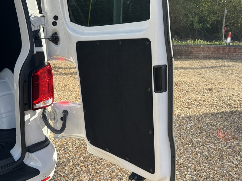 Volkswagen T6.1 T32 150 LWB Highline 2.0 5dr Combi Van Manual Diesel