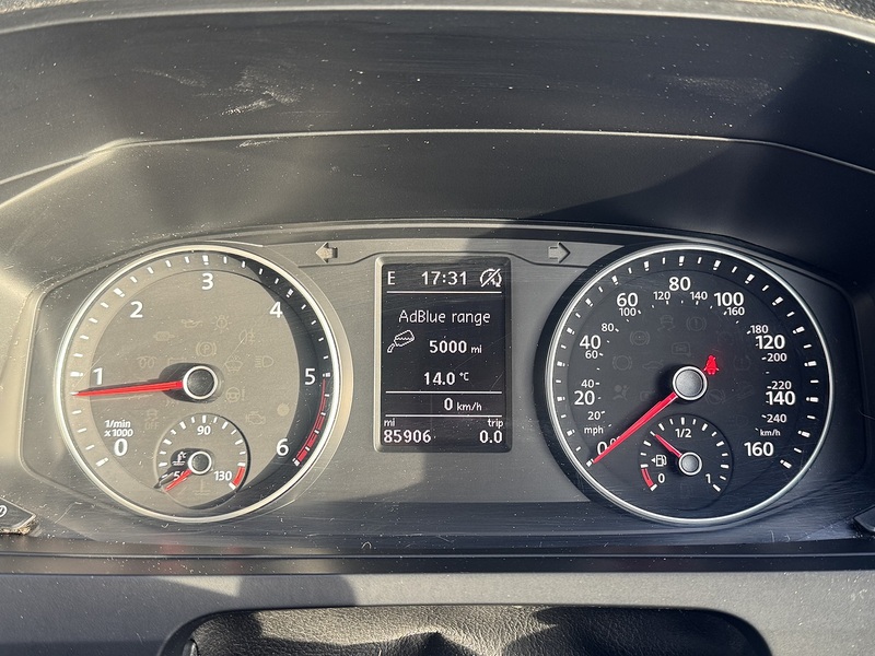 Volkswagen 2.0 TDI T30 BlueMotion Tech Edition Kombi Double Cab 5dr Diesel DSG FWD SWB Euro 6 (s/s) (150 ps)