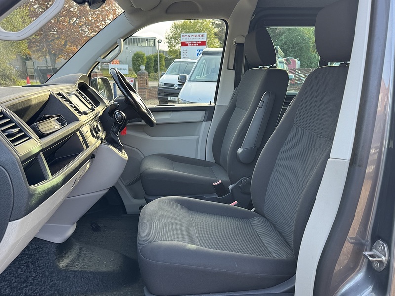 Volkswagen 2.0 TDI T30 BlueMotion Tech Edition Kombi Double Cab 5dr Diesel DSG FWD SWB Euro 6 (s/s) (150 ps)