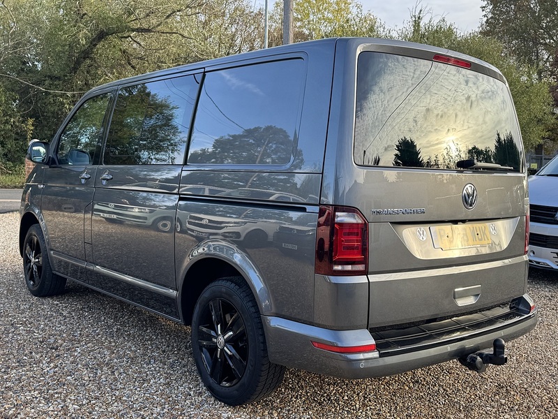 Volkswagen 2.0 TDI T30 BlueMotion Tech Edition Kombi Double Cab 5dr Diesel DSG FWD SWB Euro 6 (s/s) (150 ps)