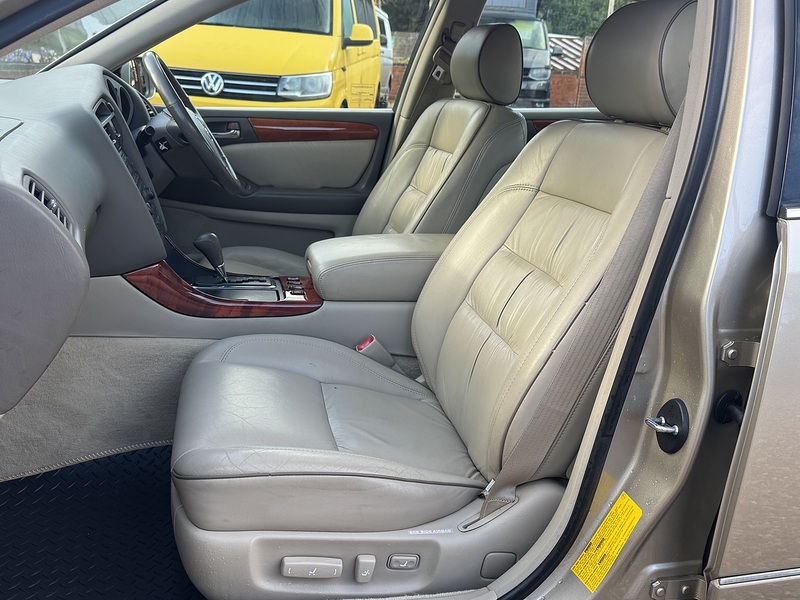 Lexus 3.0 300 SE Saloon 4dr Petrol Auto (281 g/km, 218 bhp)