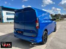 Ford Transit Courier Van EcoBoost Limited Elite Edition 125 