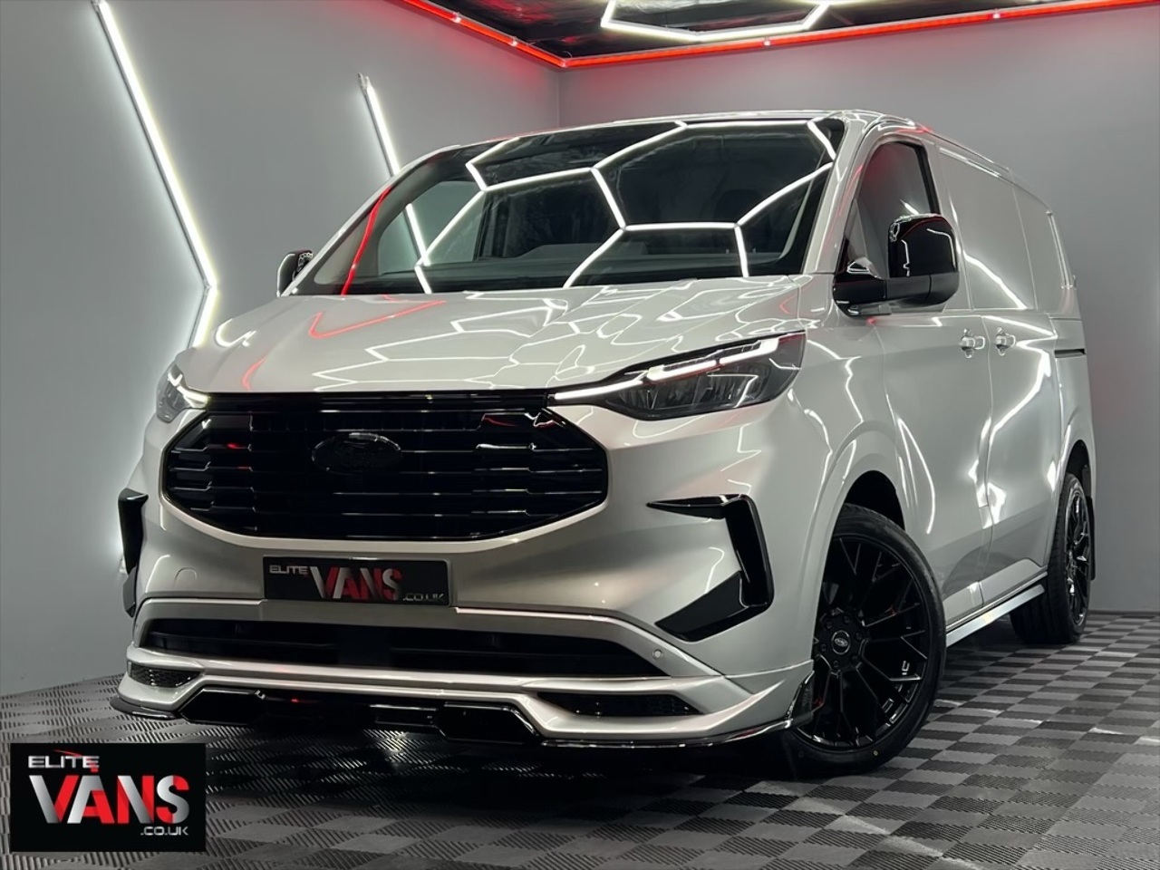 Ford Transit Custom Van L1 300 Limited Elite Edition SWB 136 - U10966