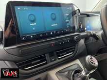 Ford Transit Custom Van L1 300 Limited Elite Edition SWB 136 