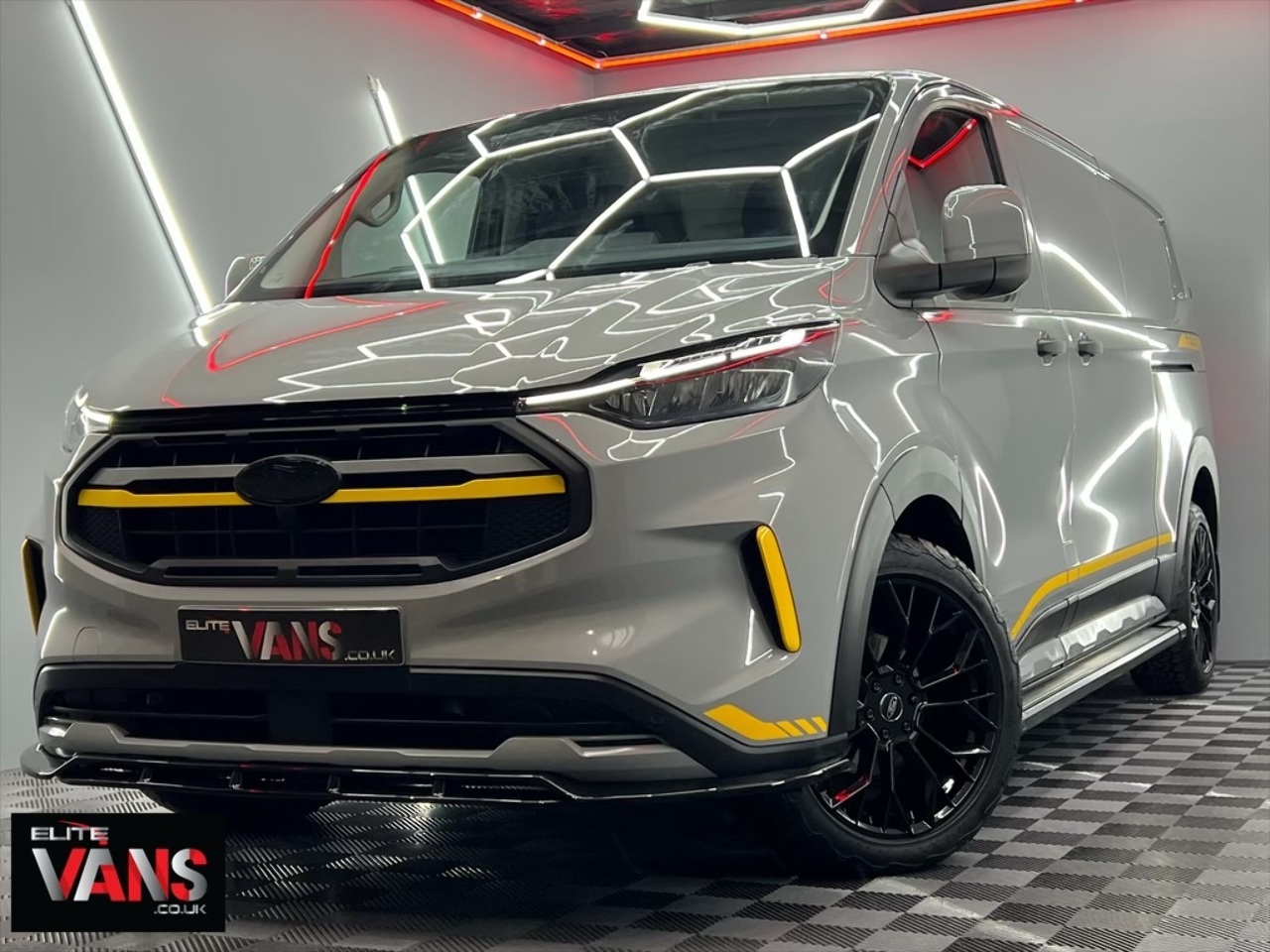 Ford Transit Custom L2 320 Trail Elite Edition LWB 136 - U10989