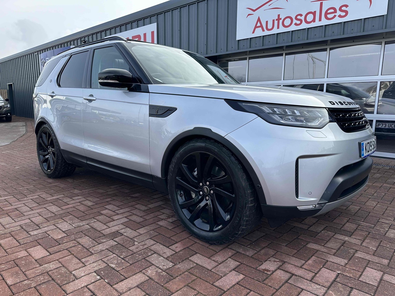 Used 2019 Land Rover Discovery SD V6 HSE Luxury For Sale in Angus