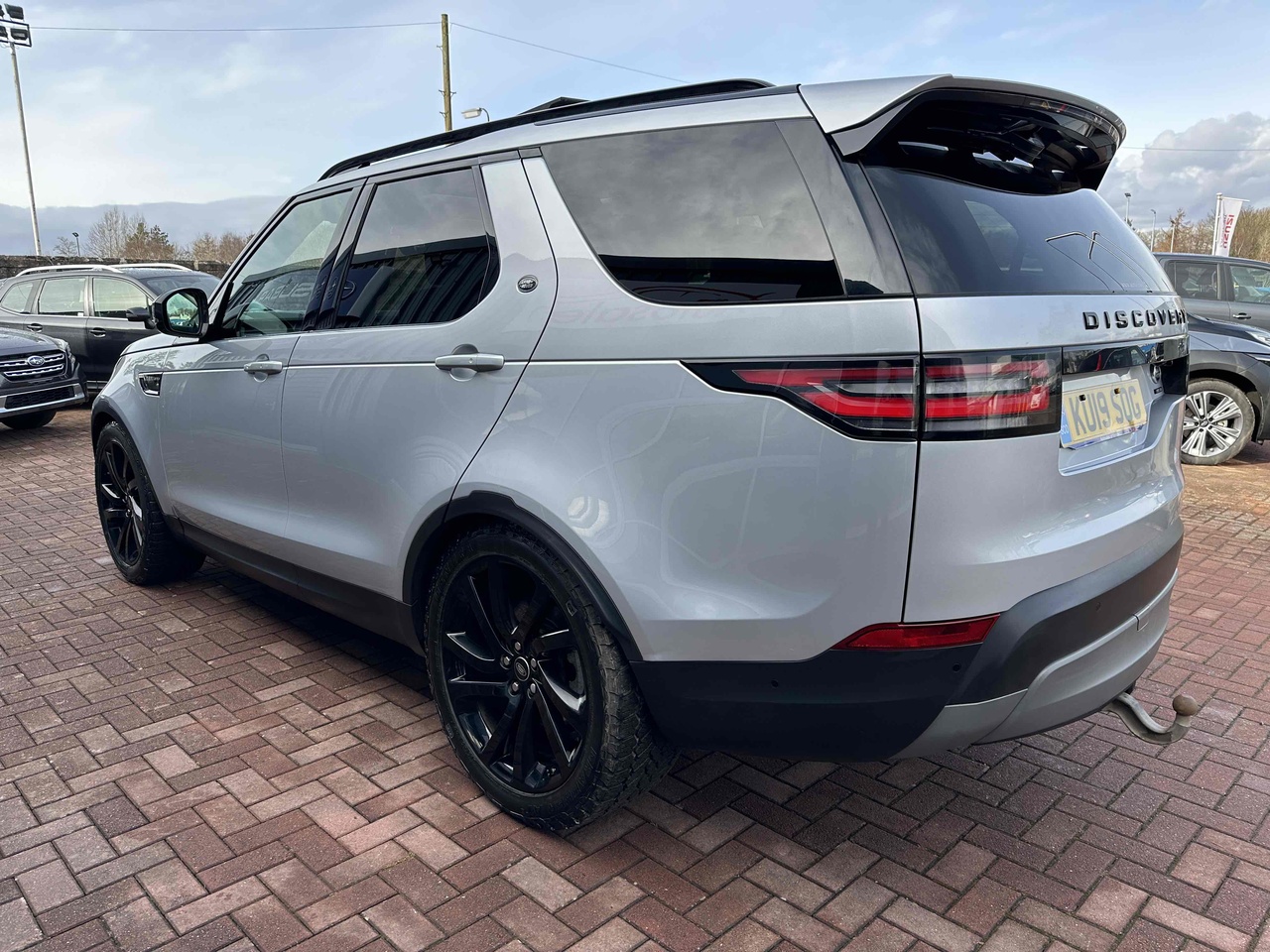 Used 2019 Land Rover Discovery SD V6 HSE Luxury For Sale in Angus