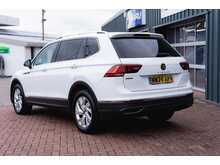 Volkswagen Tiguan Allspace TSI Life Automatic