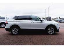 Volkswagen Tiguan Allspace TSI Life Automatic