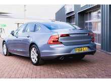 Volvo S90 D4 Momentum Saloon Automatic