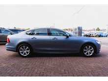 Volvo S90 D4 Momentum Saloon Automatic