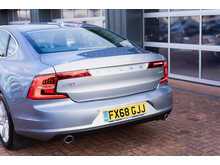 Volvo S90 D4 Momentum Saloon Automatic
