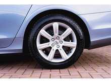 Volvo S90 D4 Momentum Saloon Automatic