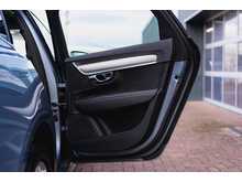 Volvo S90 D4 Momentum Saloon Automatic