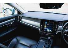 Volvo S90 D4 Momentum Saloon Automatic