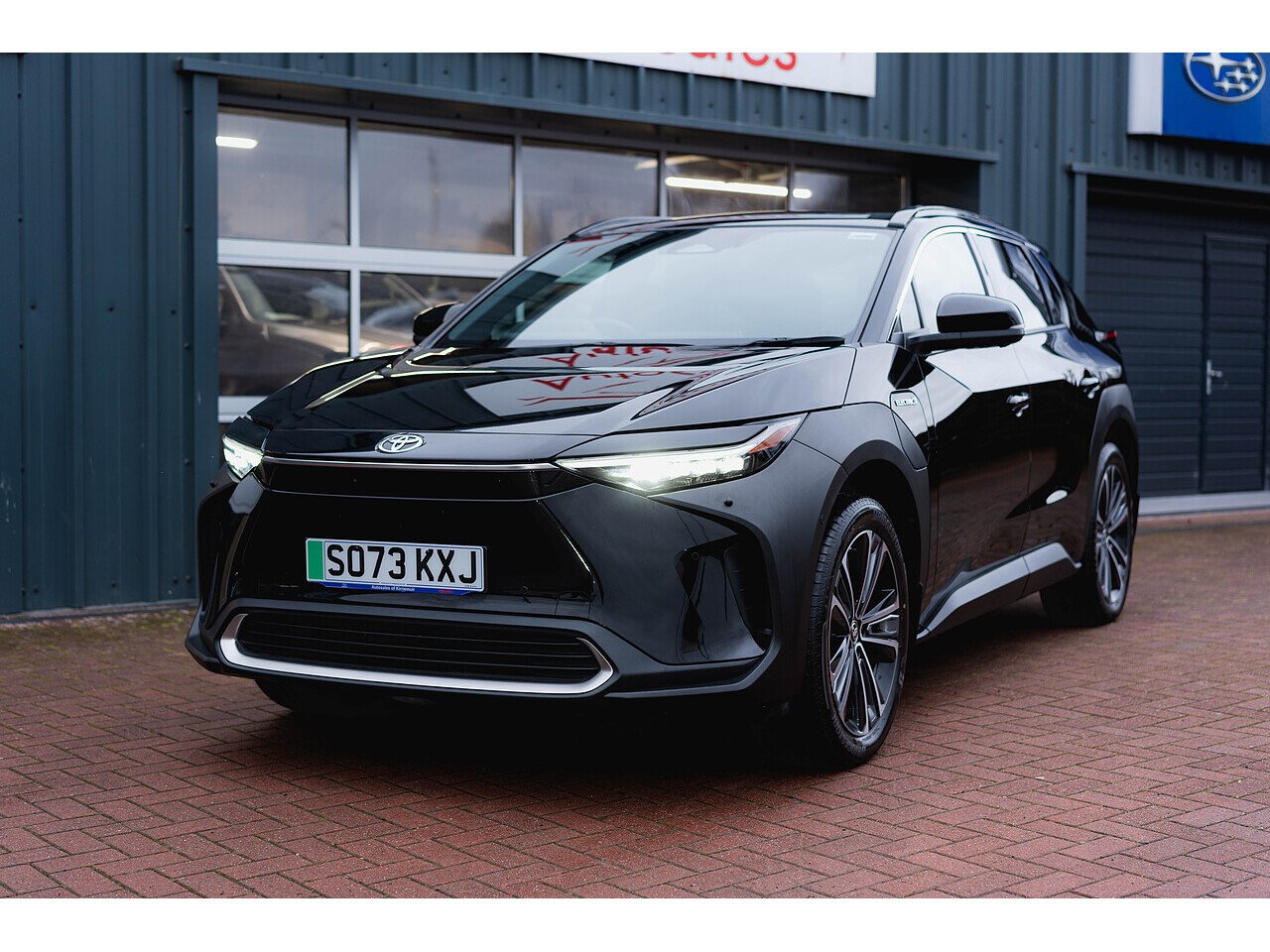 Toyota 71.4kWh Vision SUV 5dr Electric Auto AWD (11kW OBC) (218 ps)