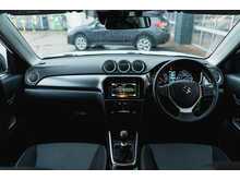 Suzuki Vitara Boosterjet MHEV SZ-T Manual