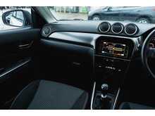 Suzuki Vitara Boosterjet MHEV SZ-T Manual