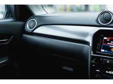 Suzuki Vitara Boosterjet MHEV SZ-T Manual