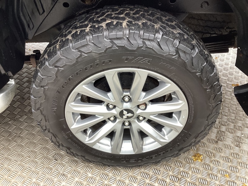 Mitsubishi DI-D DC Warrior 4X4 A/C Euro 6