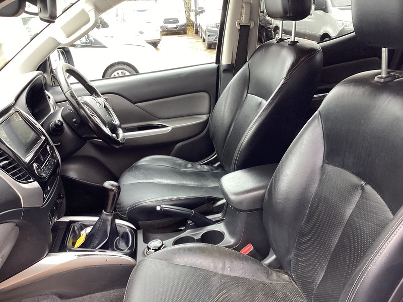 Mitsubishi DI-D DC Warrior 4X4 A/C Euro 6