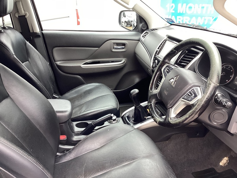 Mitsubishi DI-D DC Warrior 4X4 A/C Euro 6