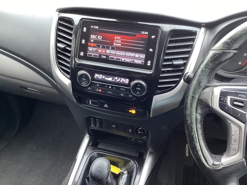 Mitsubishi DI-D DC Warrior 4X4 A/C Euro 6