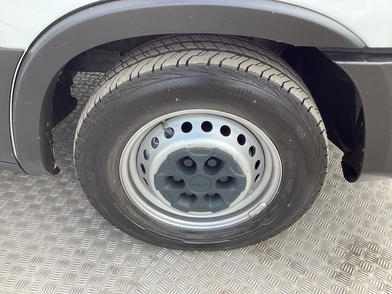 Iveco D HPI 14V 35S 3520 MWB XH/R A/C Euro 6