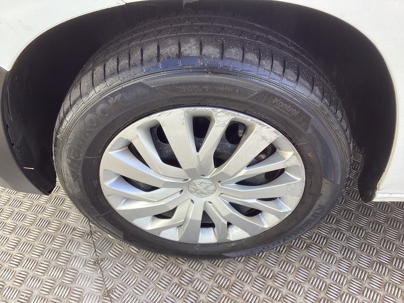 Peugeot BlueHDi 1000 Professional SWB A/C Euro 6