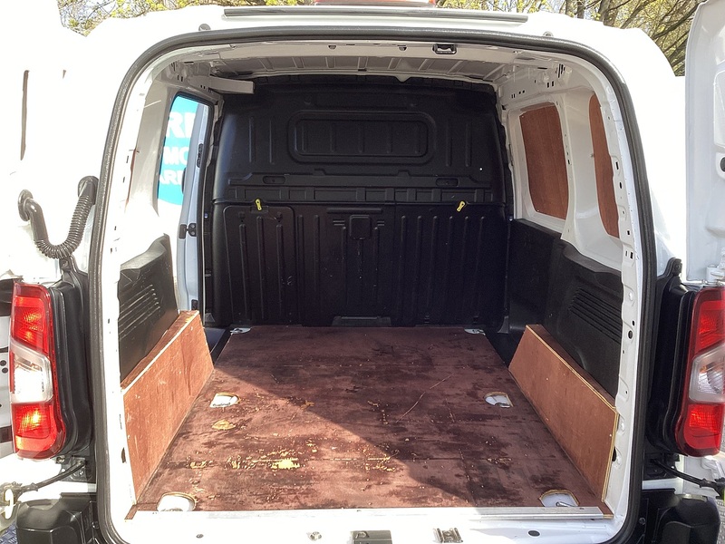 Peugeot BlueHDi 1000 Professional SWB A/C Euro 6