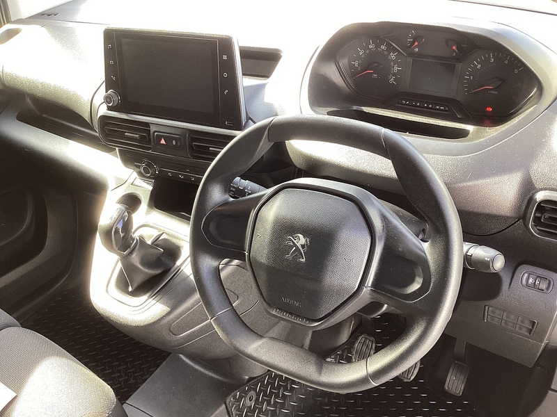 Peugeot BlueHDi 1000 Professional SWB A/C Euro 6