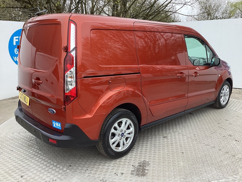 Ford 240 EcoBlue Limited LWB L/R A/C Euro 6