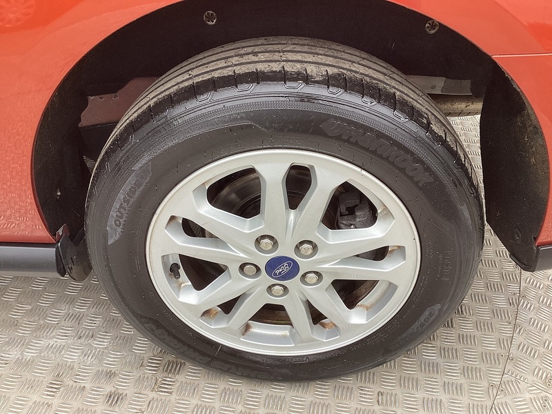 Ford 240 EcoBlue Limited LWB L/R A/C Euro 6