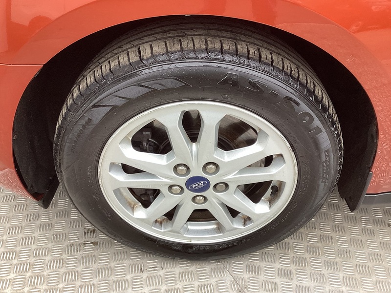 Ford 240 EcoBlue Limited LWB L/R A/C Euro 6