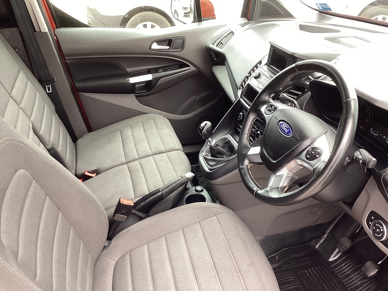 Ford 240 EcoBlue Limited LWB L/R A/C Euro 6