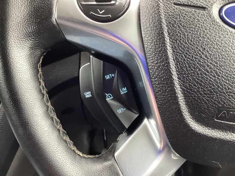 Ford 240 EcoBlue Limited LWB L/R A/C Euro 6