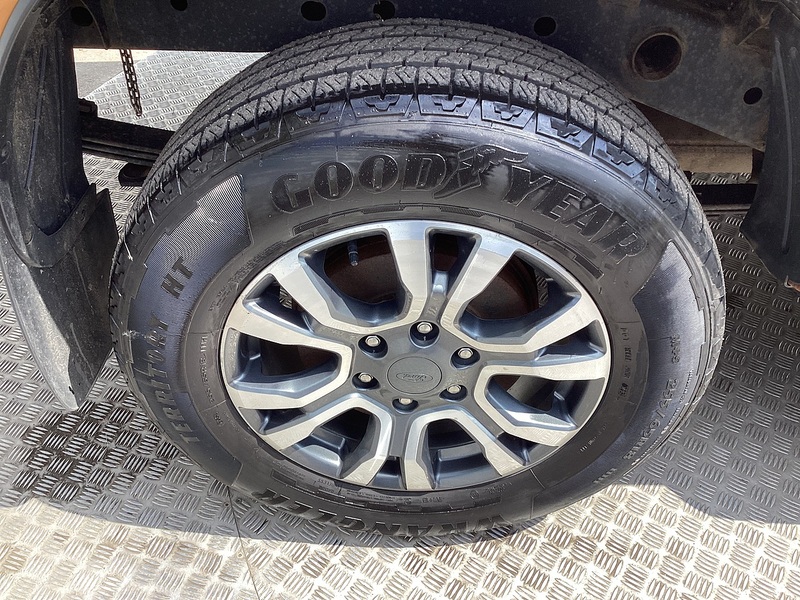 Ford EcoBlue Wildtrak Crewcab FSH A/C Euro 6