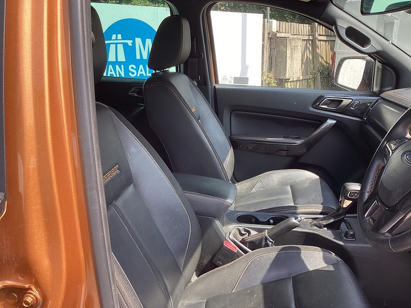 Ford EcoBlue Wildtrak Crewcab FSH A/C Euro 6