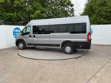 Peugeot Boxer 17 Seat MinibusLite BlueHDi 435 Professional Premium + 17 Seat Lite 