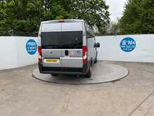 Peugeot Boxer 17 Seat MinibusLite BlueHDi 435 Professional Premium + 17 Seat Lite 