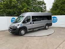 Peugeot Boxer 17 Seat MinibusLite BlueHDi 435 Professional Premium + 17 Seat Lite 