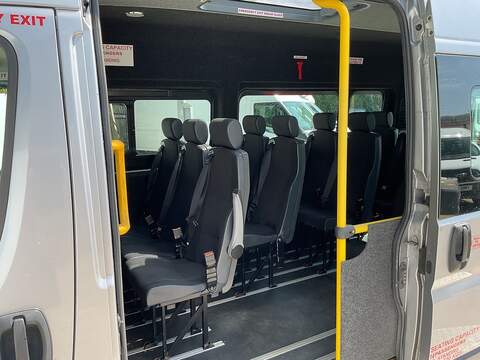 Peugeot Boxer, 335 15 Seater Lite Euro 6