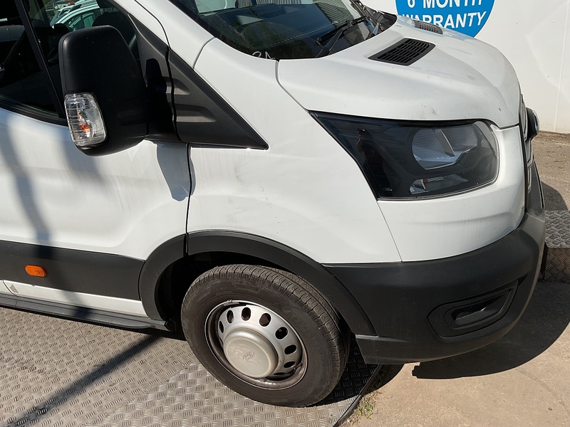 Ford 2.0 460 EcoBlue Leader Minibus  Diesel Auto RWD L4 H3 Euro 6 (s/s) (17 Seat, DRW) (165 ps)