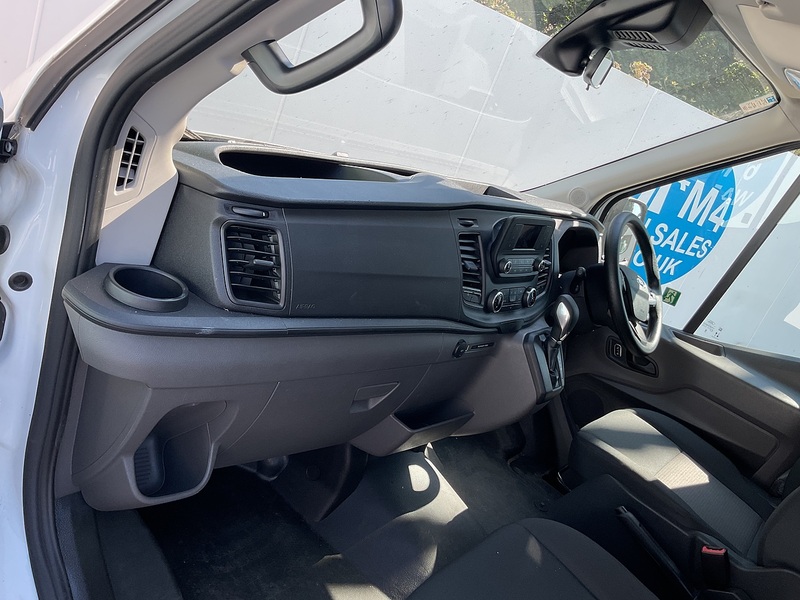 Ford 2.0 460 EcoBlue Leader Minibus  Diesel Auto RWD L4 H3 Euro 6 (s/s) (17 Seat, DRW) (165 ps)