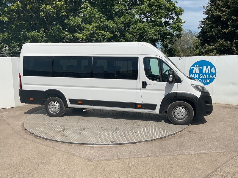 Vauxhall CDTi 3500 BiTurbo Prime 17 Seat Lite Minibus 