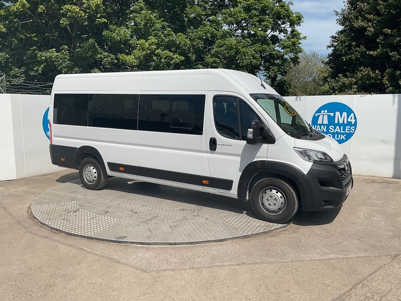 Vauxhall CDTi 3500 BiTurbo Prime 17 Seat Lite Minibus 