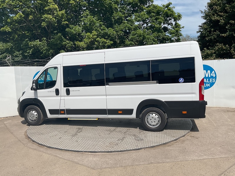 Vauxhall CDTi 3500 BiTurbo Prime 17 Seat Lite Minibus 