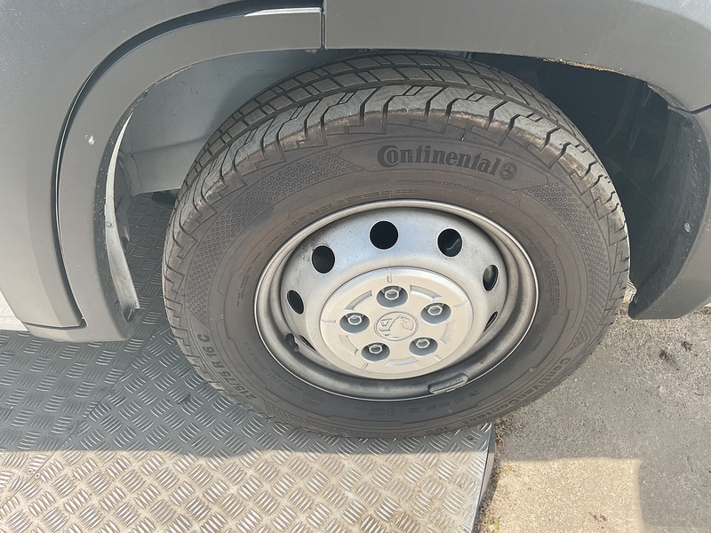 Vauxhall CDTi 3500 BiTurbo Prime 17 Seat Lite Minibus 